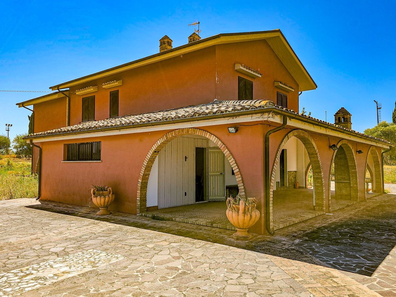 6 bedrooms Villa in Teramo, Italy No. 371489