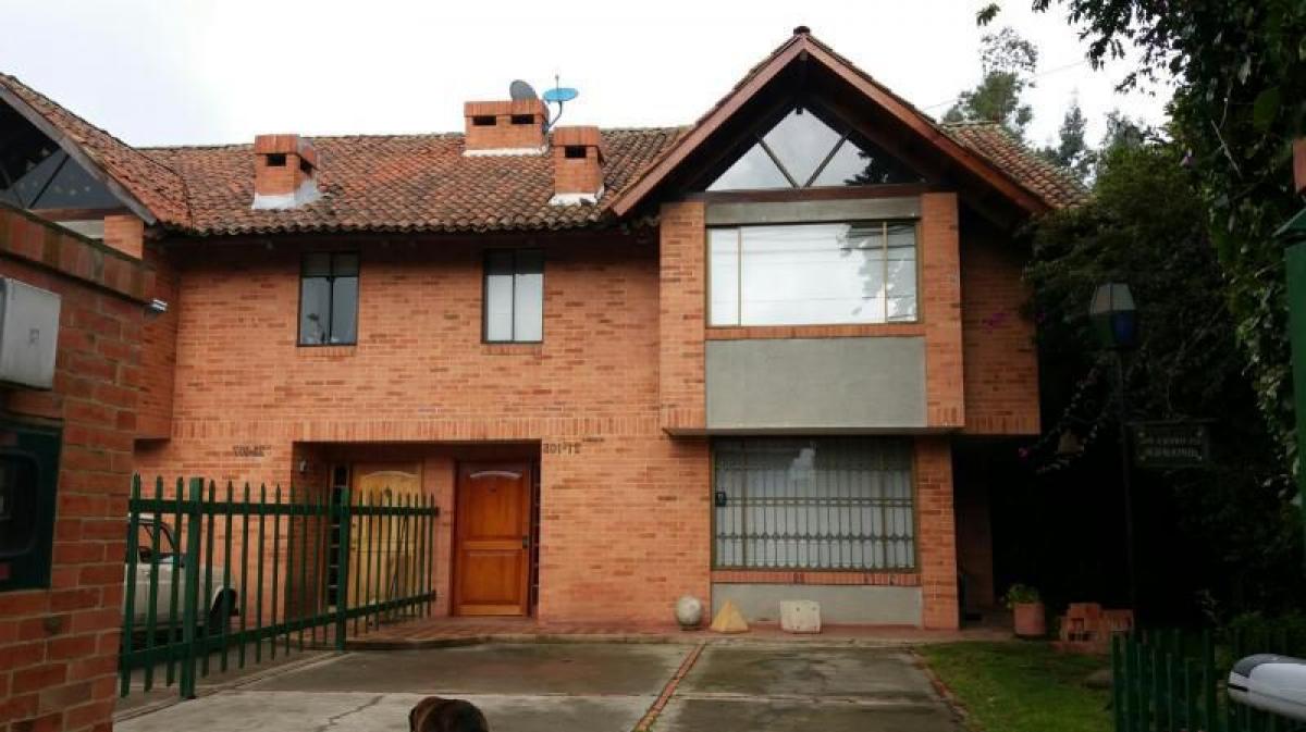 3 bedrooms House in Cundinamarca, Colombia No. 3787