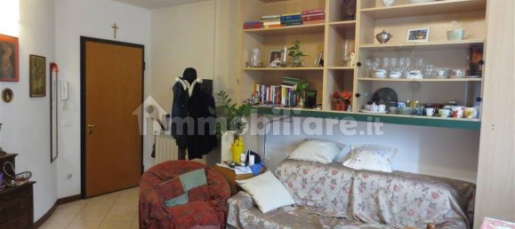 2 bedrooms Apartment in Siena, Italy No. 160417 3