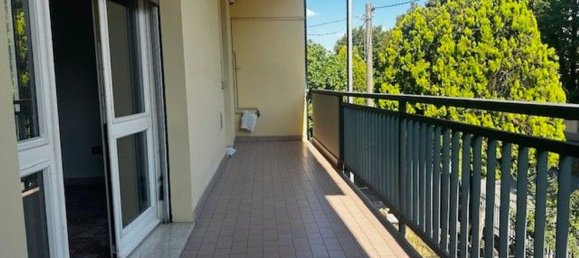 3 rooms Apartment in Camposanto, Italy No. 309520 9