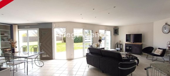 5 bedrooms House in Aizenay, France No. 106280 7