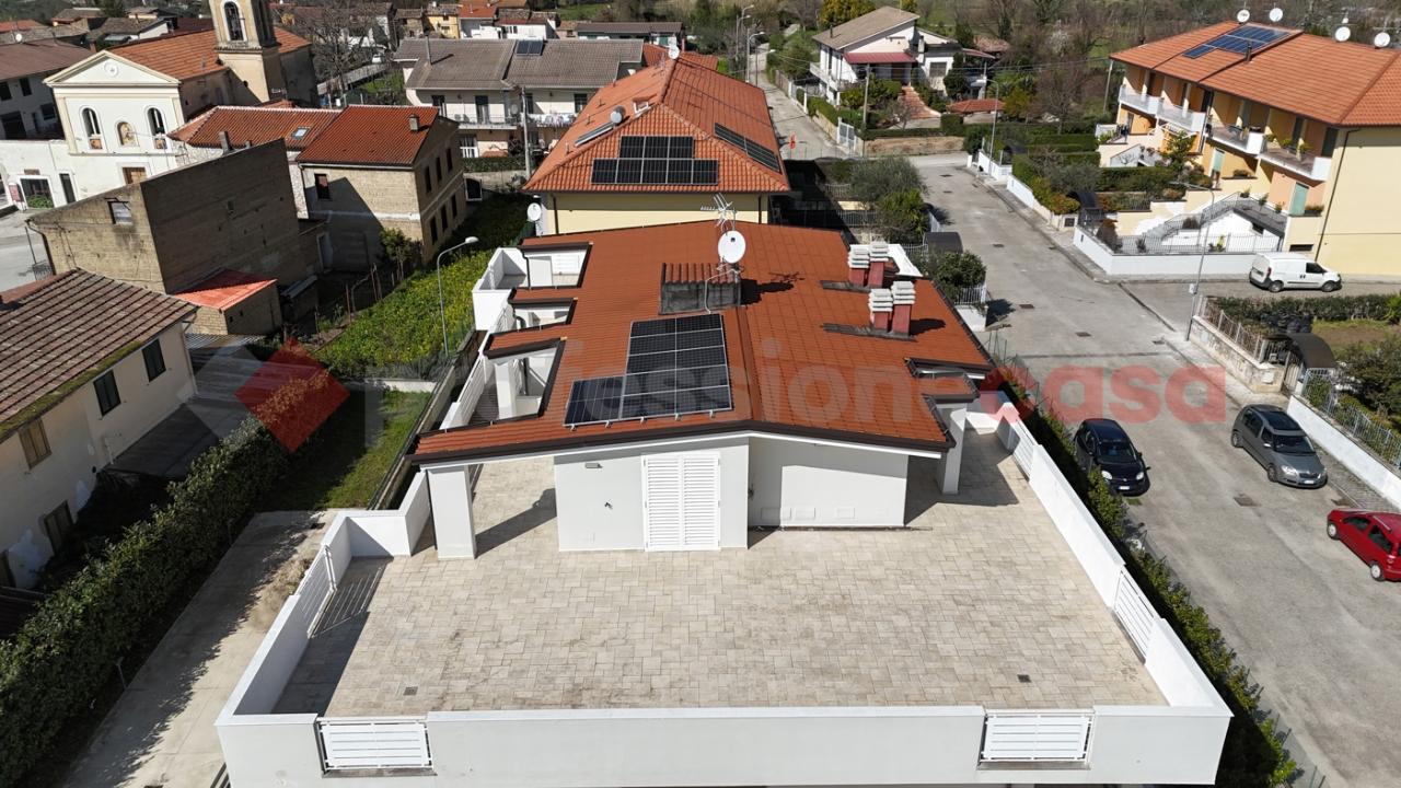 4 rooms Penthouse in Montesarchio, Italy No. 156806