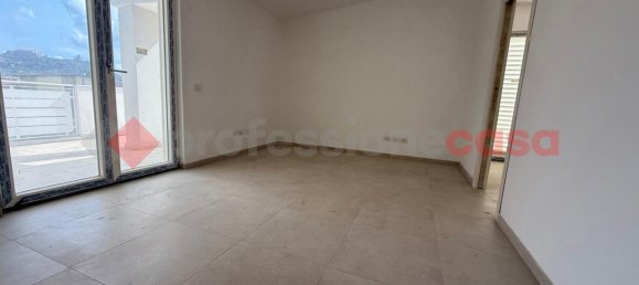 4 rooms Penthouse in Montesarchio, Italy No. 156806 10