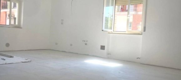 4 Schlafzimmer Wohnung in Perugia, Italy, Nr. 282050 11