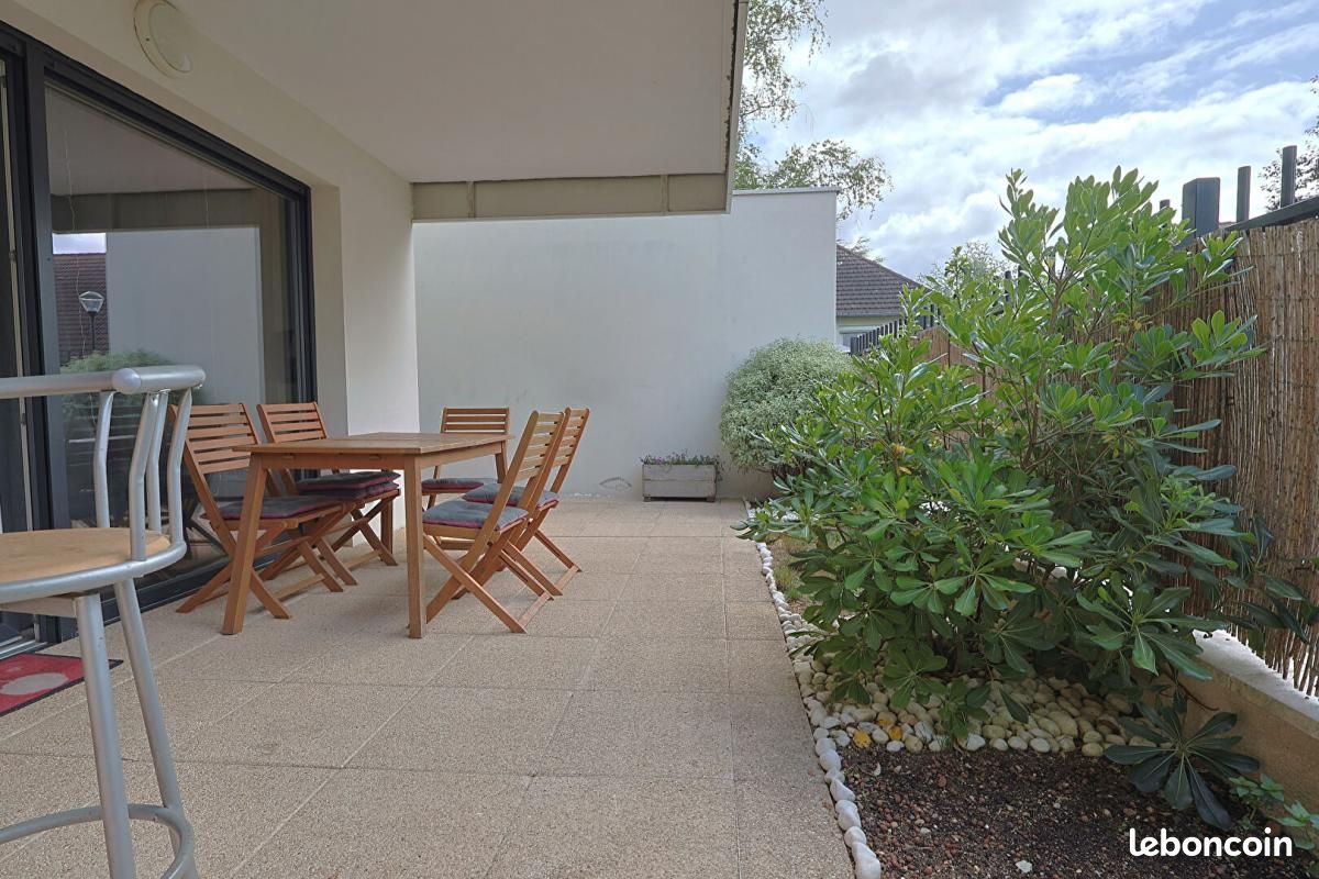 3 bedrooms Apartment in Tours, France No. 154239