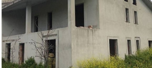 3 Schlafzimmer Haus in Ferentino, Italy, Nr. 379176 16