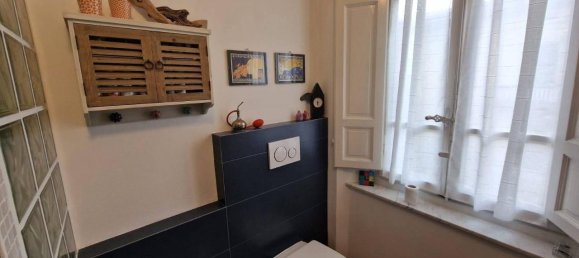 4 rooms Apartment in Lucca, Italy No. 40336 3