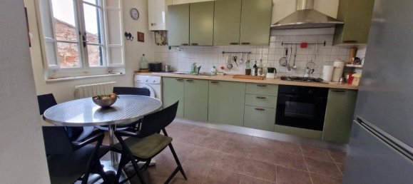 4 rooms Apartment in Lucca, Italy No. 40336 40