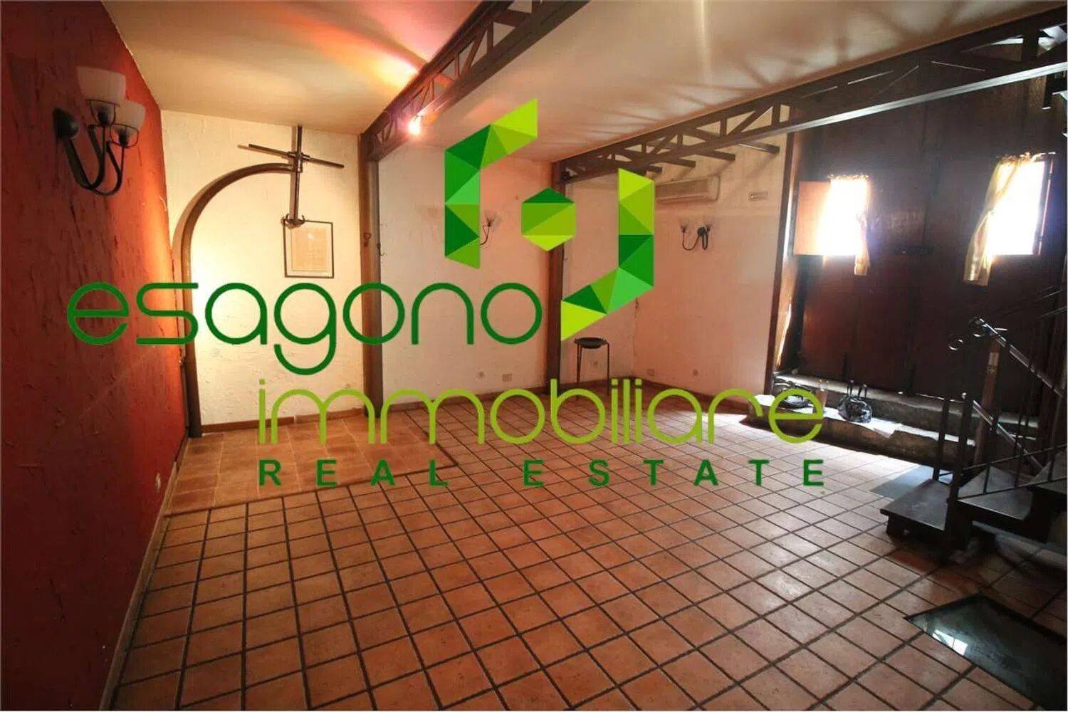 Propiedad comercial de 3 habitaciónes en Palazzolo Acreide, Italy No. 356862