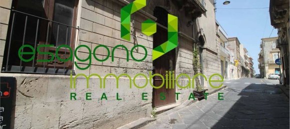 Propiedad comercial de 3 habitaciónes en Palazzolo Acreide, Italy No. 356862 22