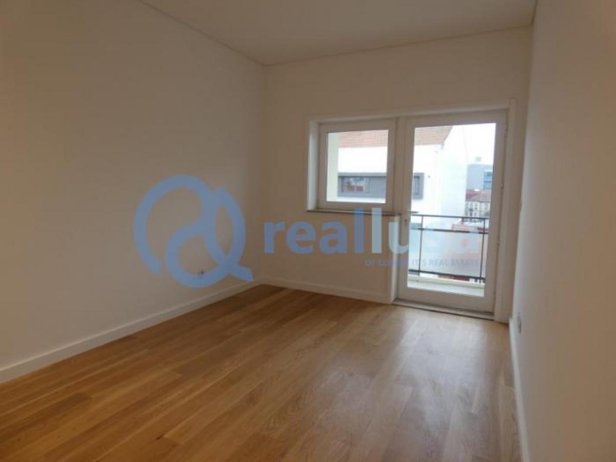 3 bedrooms Apartment in Porto, Portugal No. 3588