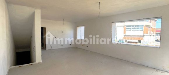 3 Schlafzimmer Haus in Cascina, Italy, Nr. 352532 9