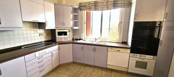 6 bedrooms House in Agios Athanasios, Cyprus No. 7091 4