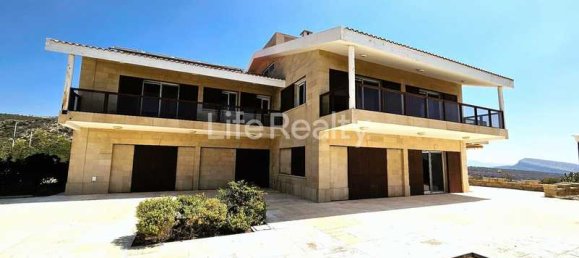 6 bedrooms House in Agios Athanasios, Cyprus No. 7091 14