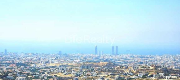 6 bedrooms House in Agios Athanasios, Cyprus No. 7091 11