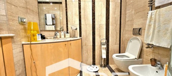 4 bedrooms Apartment in Rome, Italy No. 148490 20