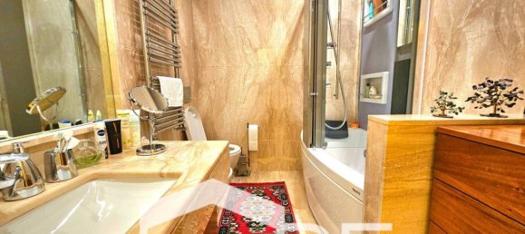 4 bedrooms Apartment in Rome, Italy No. 148490 25