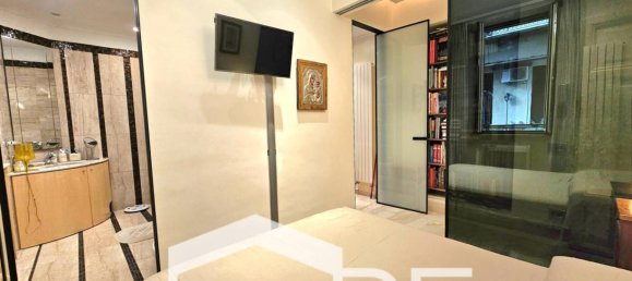 4 bedrooms Apartment in Rome, Italy No. 148490 16