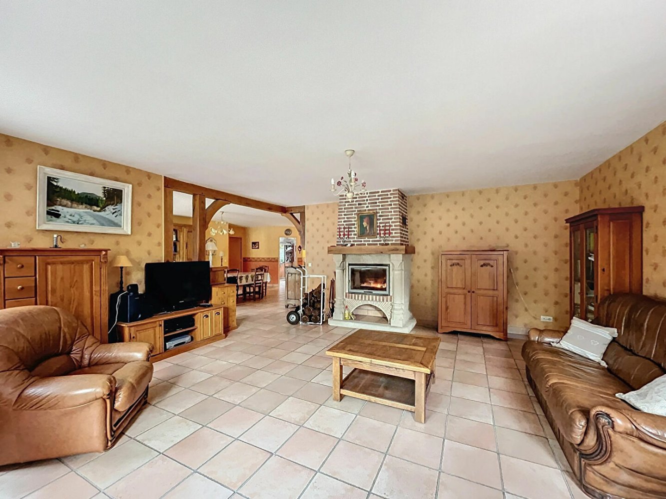 Вилла с 4 спальнями в Менестро-ан-Вийет, Франция № 153889