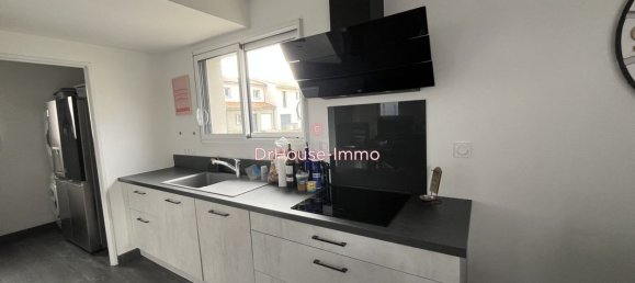 3 bedrooms House in Blanquefort, France No. 102030 3