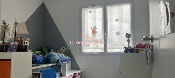 3 bedrooms House in Blanquefort, France No. 102030 4