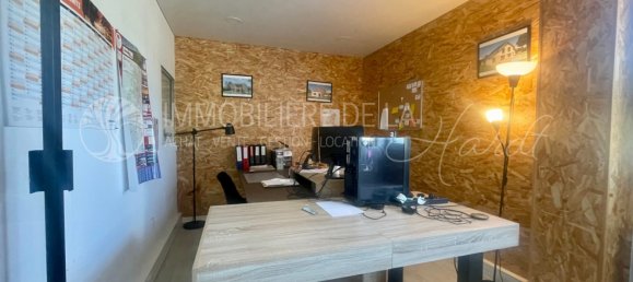 342m² Commercial property in Hesingue, France No. 155956 7