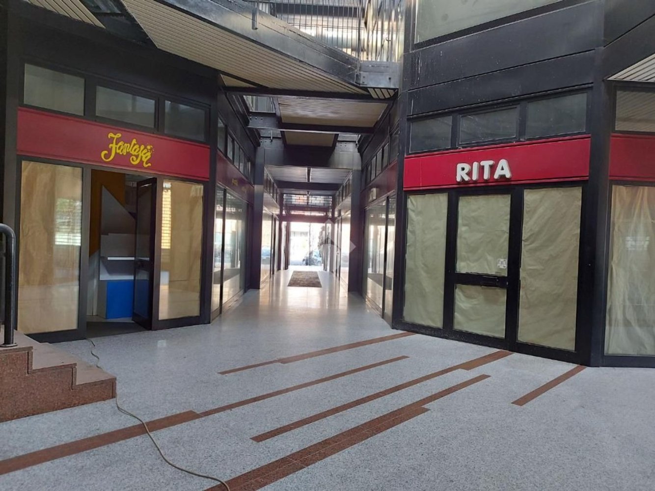 180m² Commercial property in Turbigo, Italy No. 75802