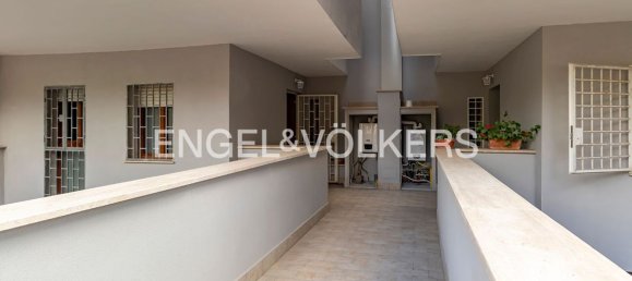 5 rooms Apartment in Rome, Italy No. 200135 21