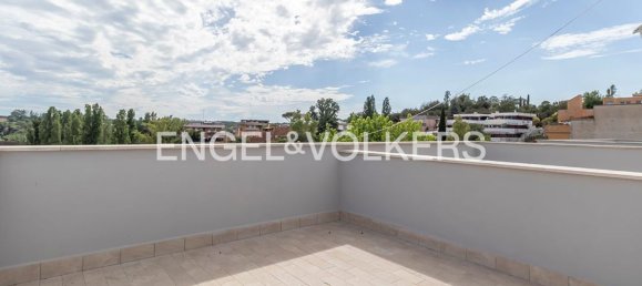 5 rooms Apartment in Rome, Italy No. 200135 3