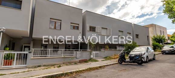 5 rooms Apartment in Rome, Italy No. 200135 24