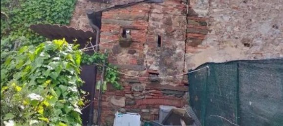 6 rooms Apartment in Carmignano, Italy No. 285033 4