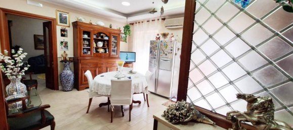 3 rooms Apartment in Naples, Italy No. 14895 5