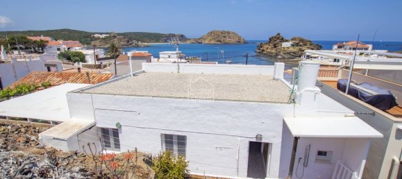 Casa de 3 dormitorios en Mahon, Spain No. 10634 2