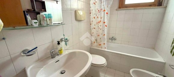 1 bedroom Apartment in Rome, Italy No. 301271 6