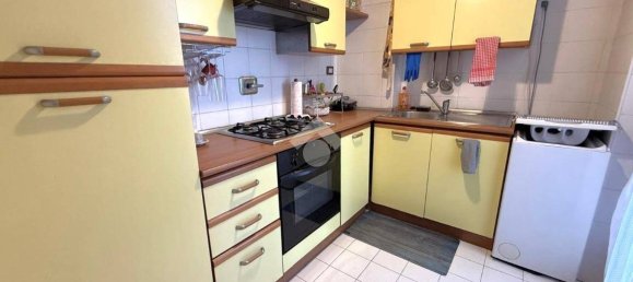 1 bedroom Apartment in Rome, Italy No. 301271 4