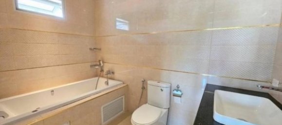 4 bedrooms Cafe / restaurant in Pattaya, Thailand No. 19285 2