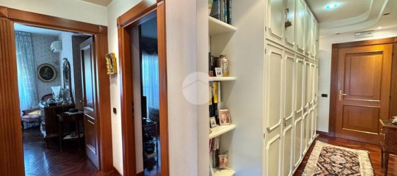 4 rooms Apartment in Naples, Italy No. 286726 18