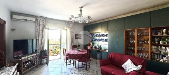 4 rooms Apartment in Naples, Italy No. 286726 10