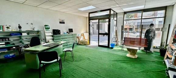 Gewerbliche Immobilie in Badalona, Spain 200m², Nr. 161370 2