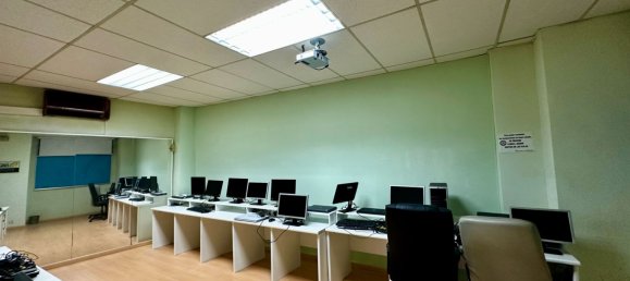 Gewerbliche Immobilie in Badalona, Spain 200m², Nr. 161370 11