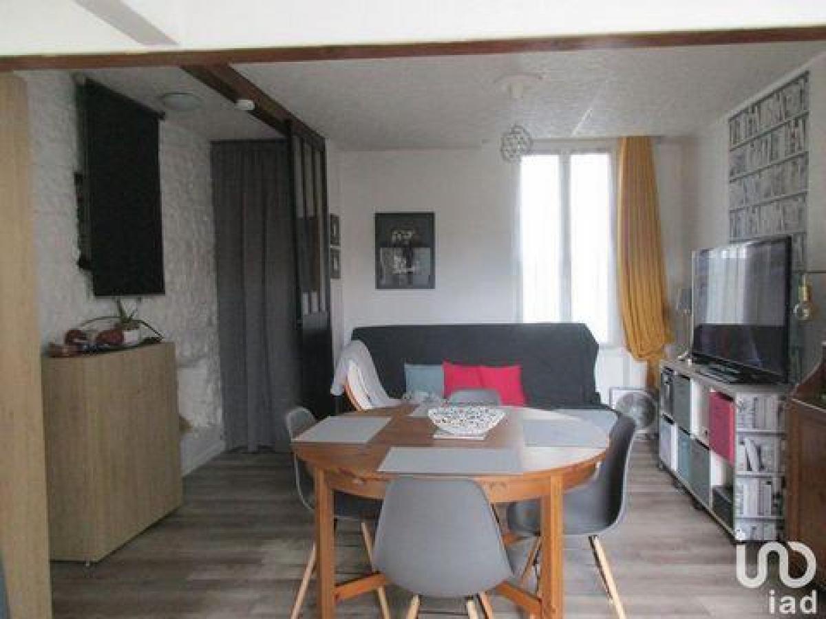 3 bedrooms House in Pithiviers, France No. 7134