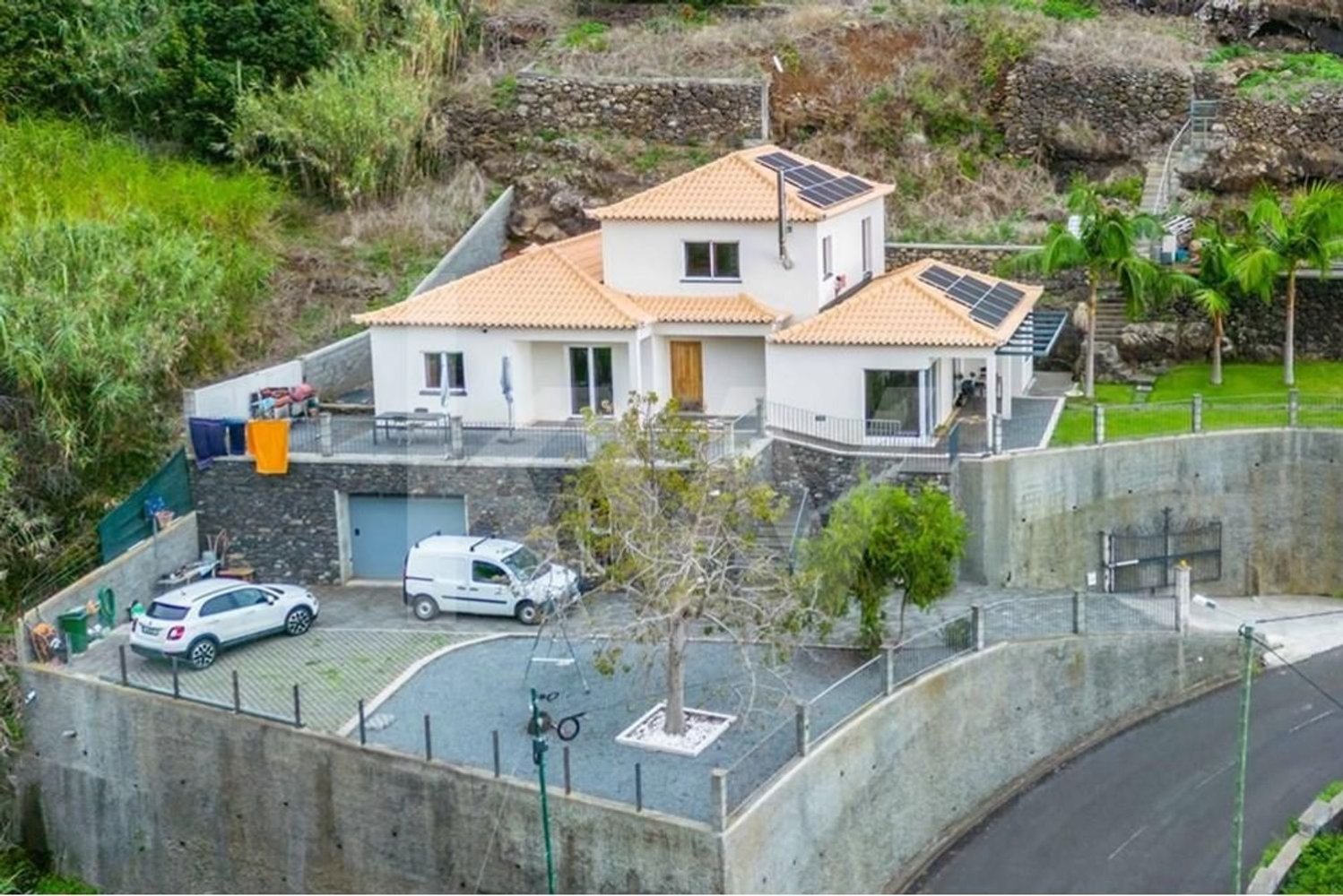 3 bedrooms House in Calheta, Portugal No. 82462