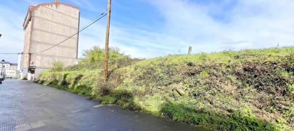 910m² Land in Santa Comba, Spain No. 58147 7