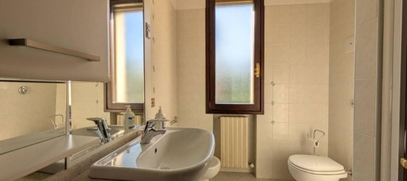 6 rooms Apartment in Sasso Marconi, Italy No. 37521 23