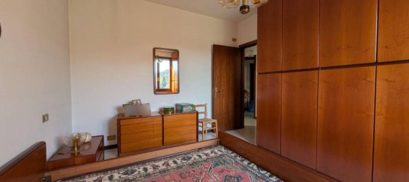 6 rooms Apartment in Sasso Marconi, Italy No. 37521 9