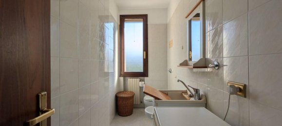 6 rooms Apartment in Sasso Marconi, Italy No. 37521 10