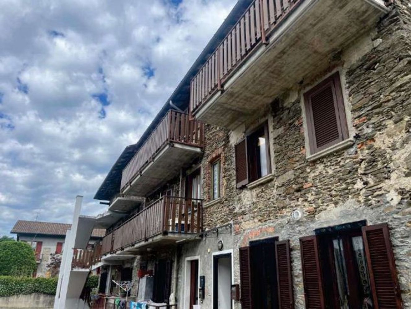 4 rooms Apartment in Luino, Italy No. 12959