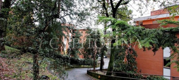3 rooms Apartment in Rome, Italy No. 164146 8