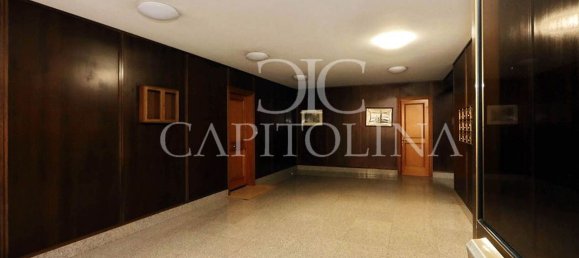 3 rooms Apartment in Rome, Italy No. 164146 4