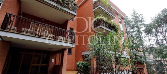 3 rooms Apartment in Rome, Italy No. 164146 3